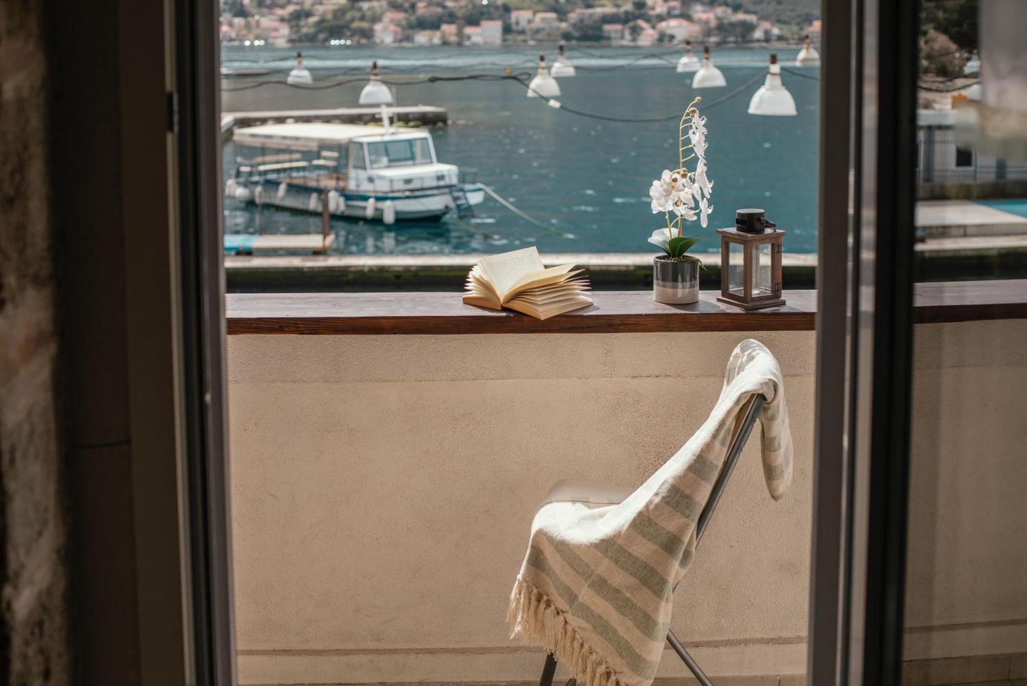 Step To Kotor Bay Guesthouse Exterior foto
